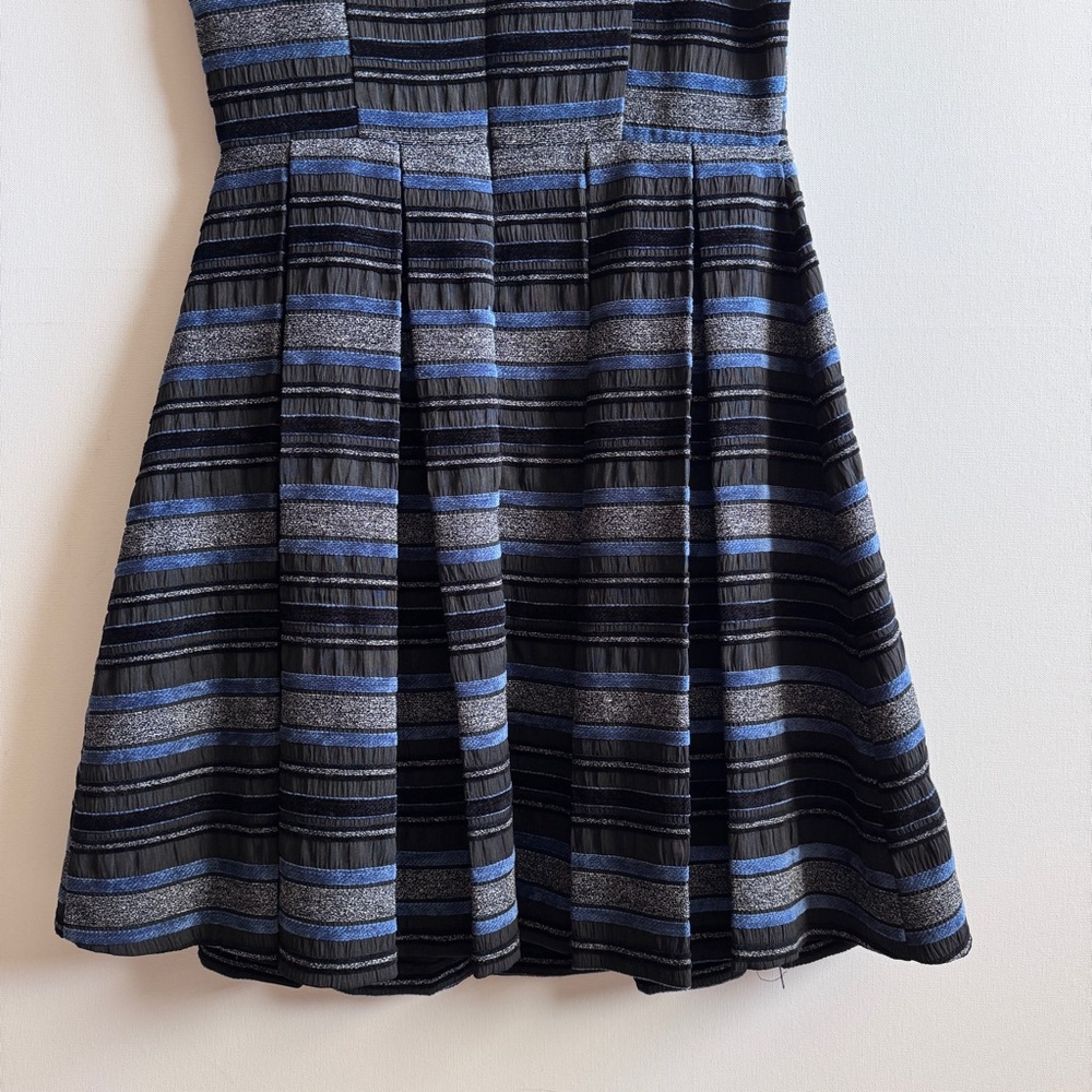 Forever 21 Blue & Black Striped Sleeveless Fit and Flare Pleated Dress Size XS - Picture 7 of 12